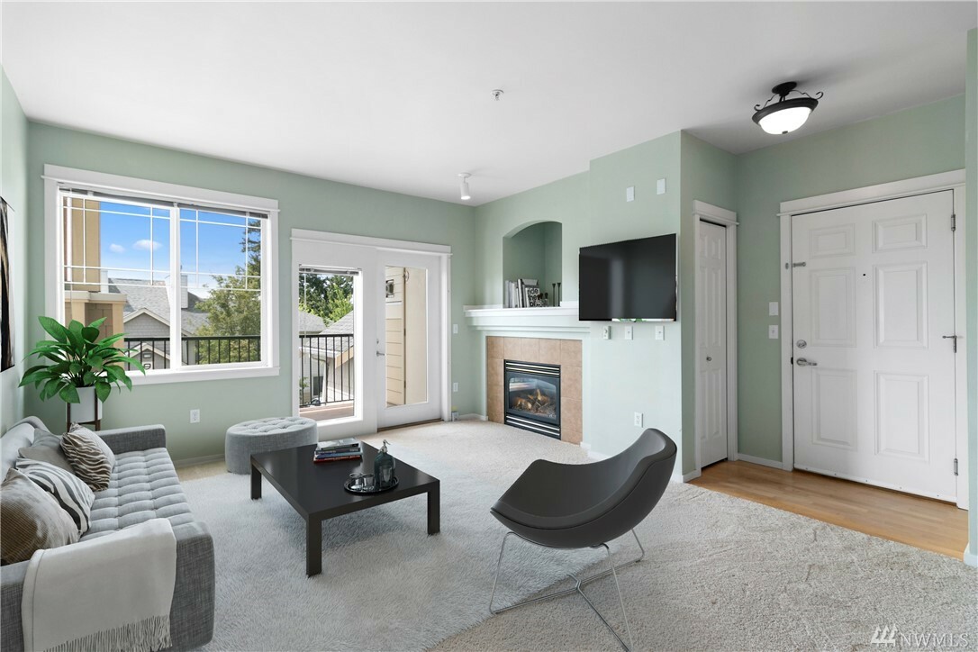 Property Photo: 15026 40th Ave W 15203 WA 98087