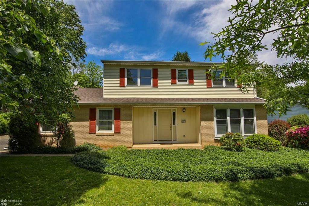 Property Photo:  1647 Cross Lane  PA 18015 