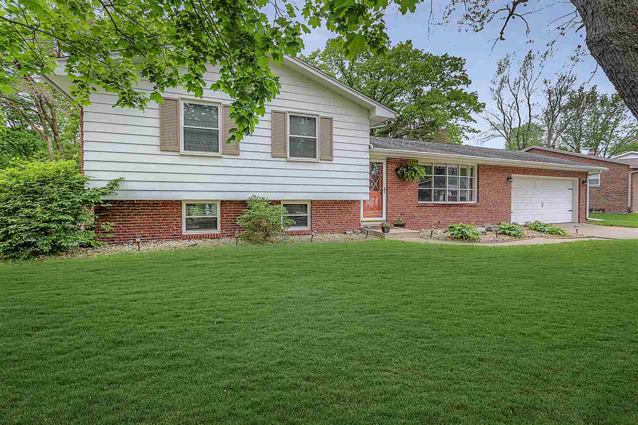 Property Photo:  12145 N Whispering Woods  IL 61525 