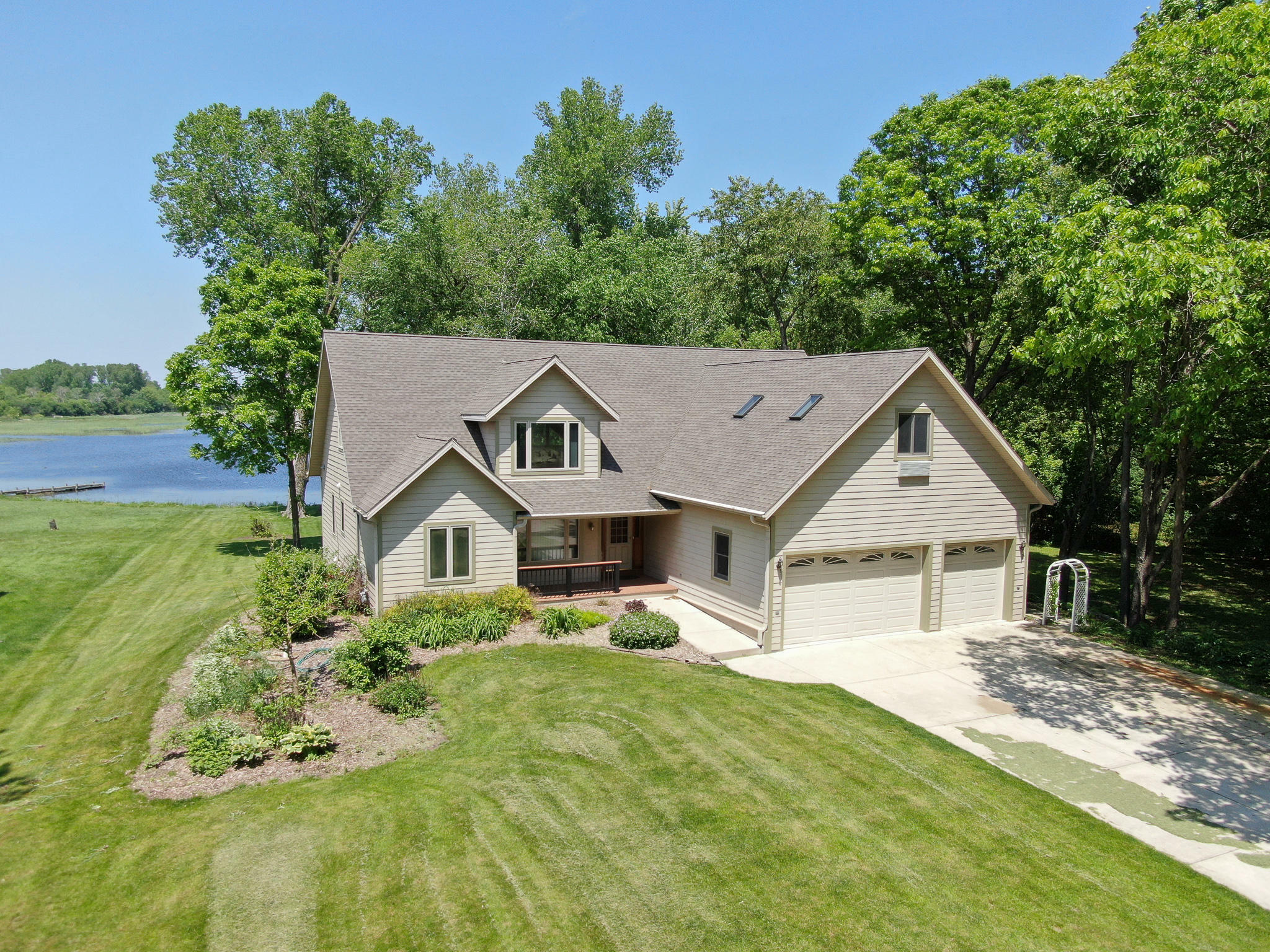 Property Photo:  S35w38226 Dolmar Park Rd  WI 53118 