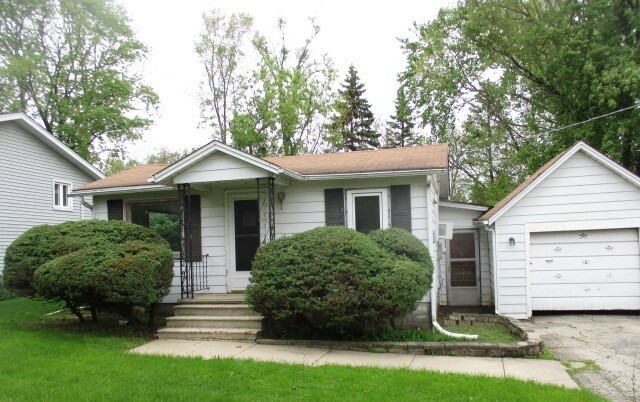 Property Photo:  214 West Chicago Avenue  IL 60559 