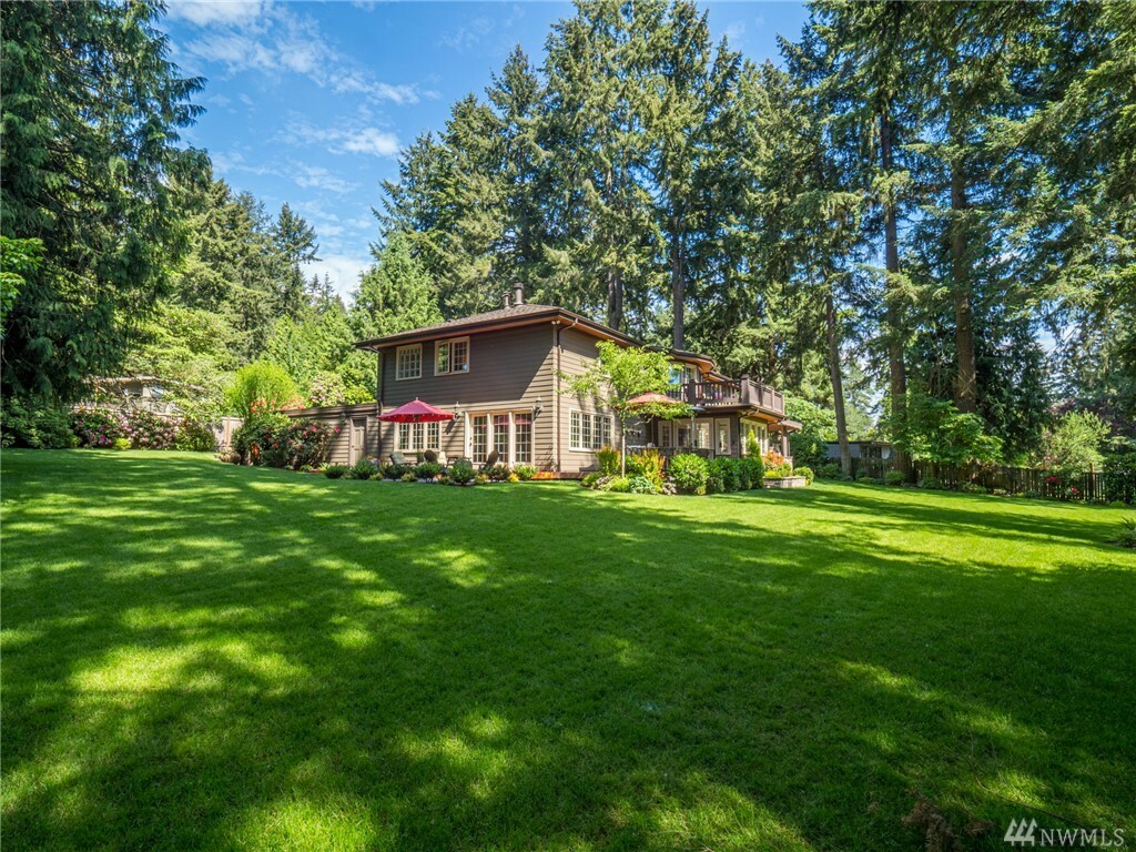 Property Photo:  17569 47th Ave NE  WA 98155 