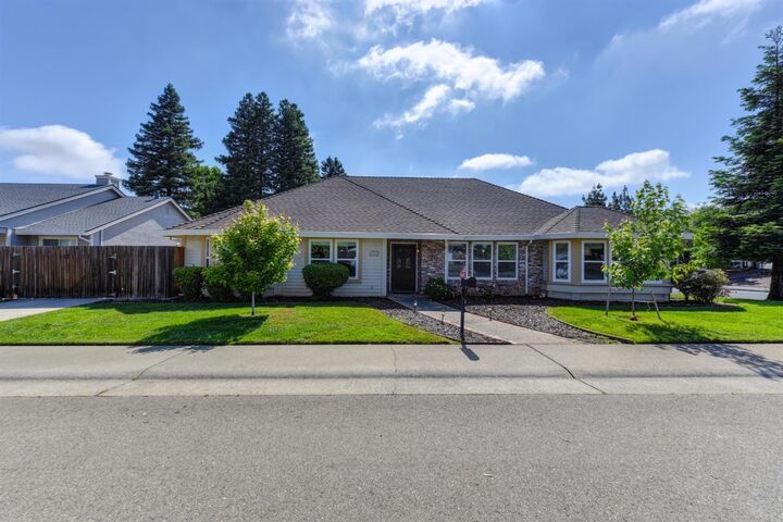 501 Bridle Court  Roseville CA 95661 photo
