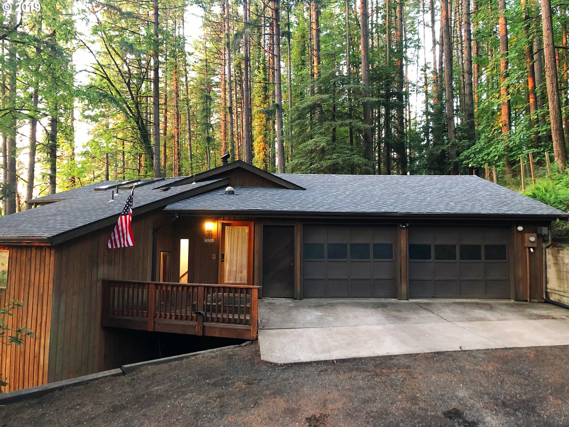 Property Photo: 969 S 70th St OR 97478