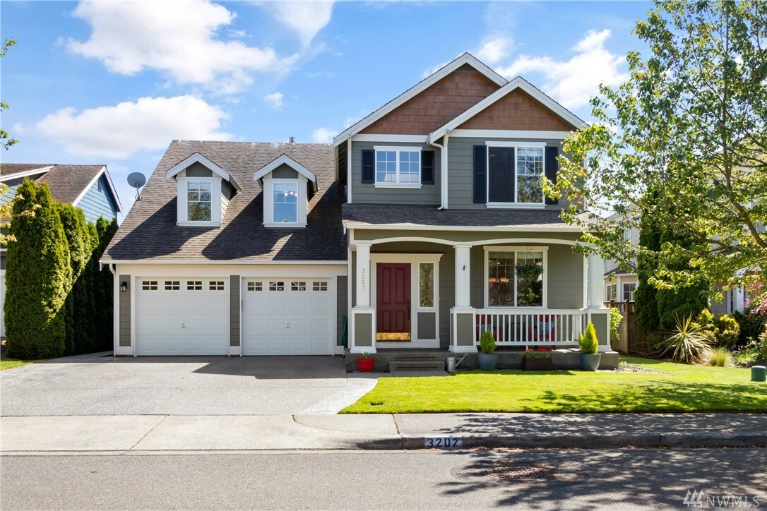 Property Photo:  3207 Maplewood Cir NE  WA 98422 