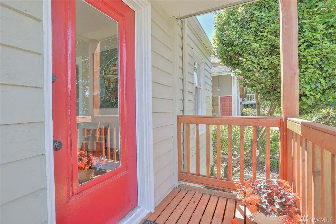 Property Photo: 3222 44th Ave SW WA 98116