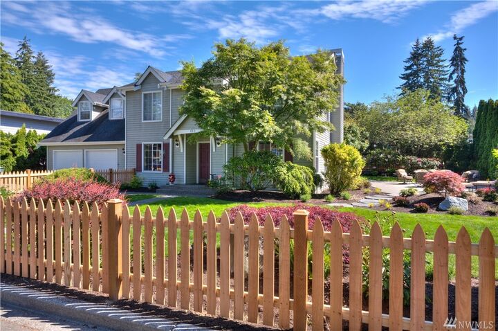 830 14th St SW  Edmonds WA 98020 photo