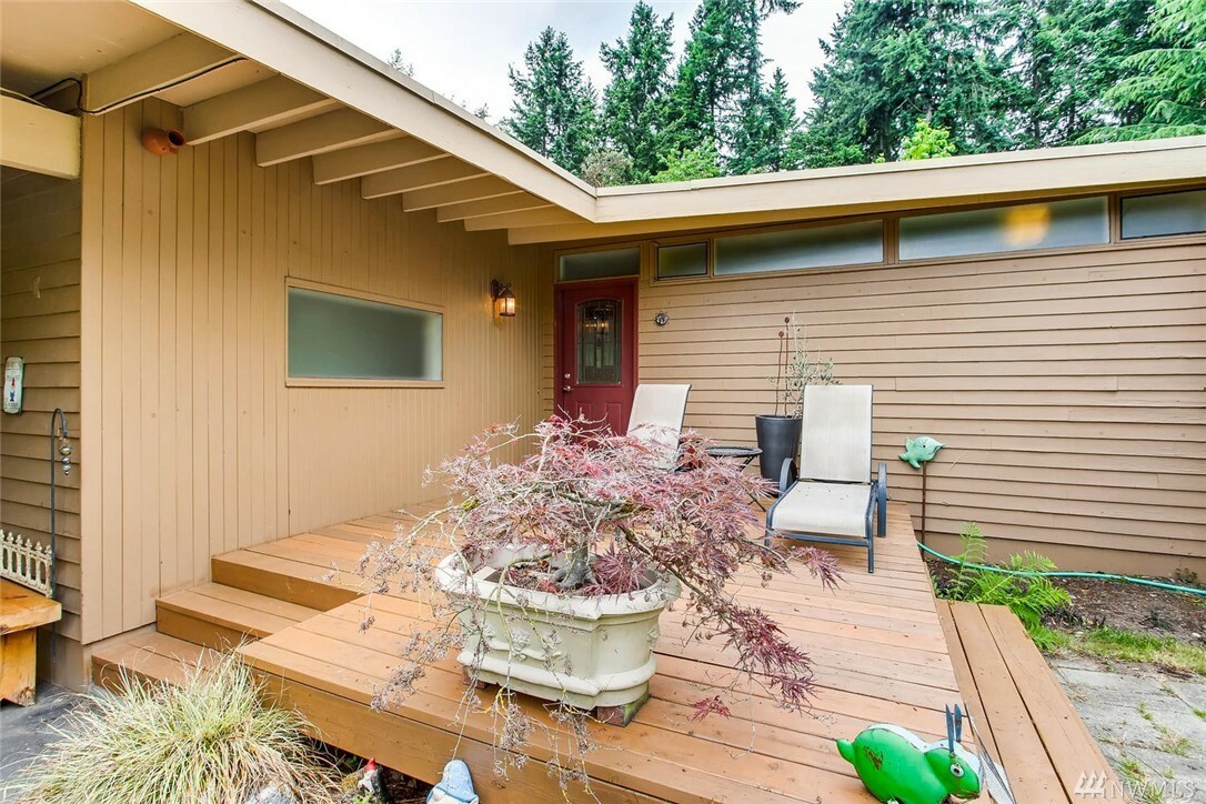 Property Photo:  12202 SE 25th St  WA 98005 