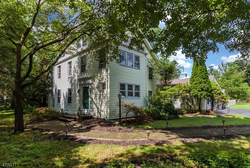 Property Photo:  77 Springfield Ave  NJ 07922 