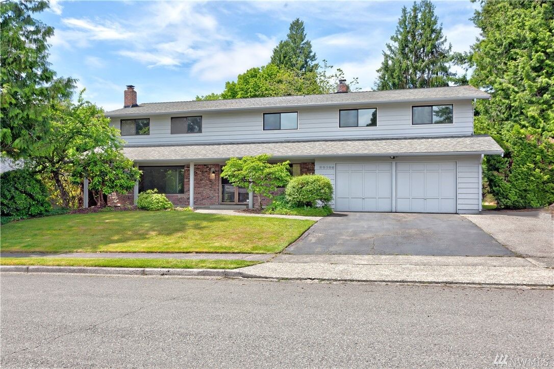 Property Photo: 20105 107th Ave NE WA 98011