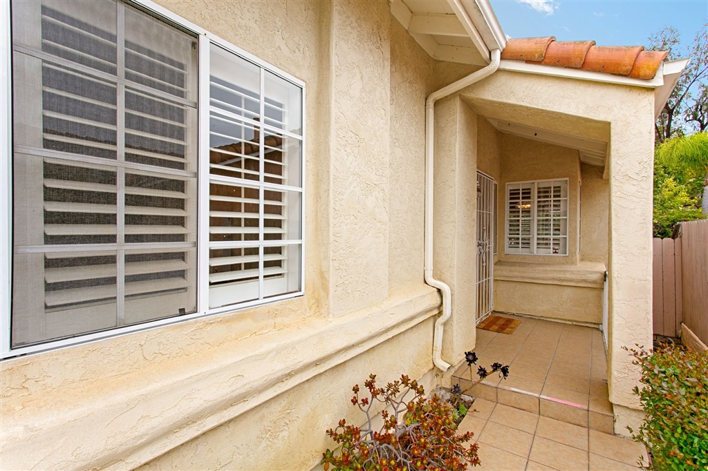 Property Photo:  2196 Castilla Way  CA 92056 