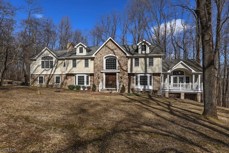 Property Photo: 12 Baxter Farm Rd NJ 07960