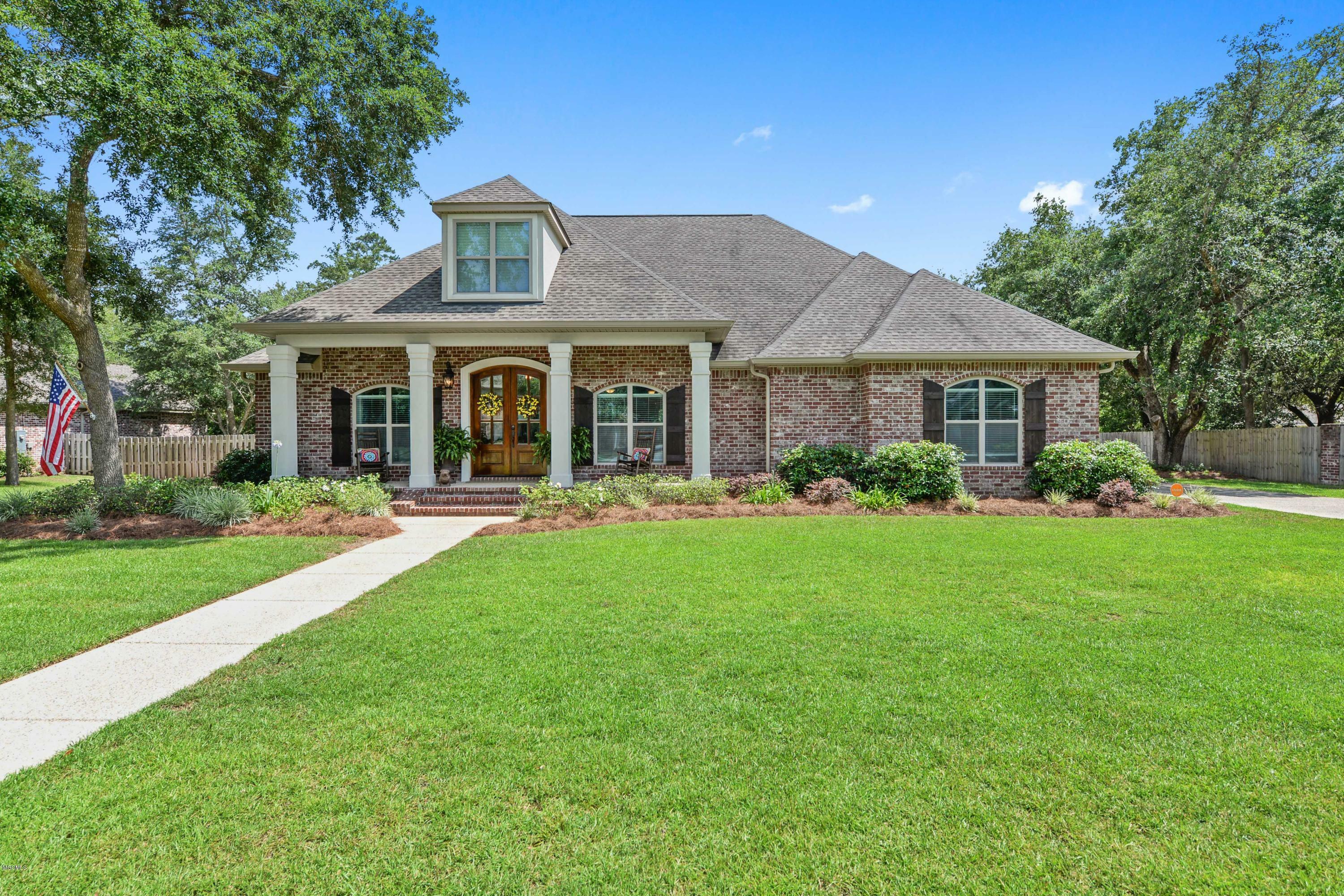 Property Photo:  3225 Oakleigh Circle  MS 39564 