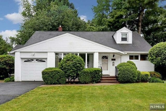 Property Photo:  264 Ridge Street  NJ 07646 