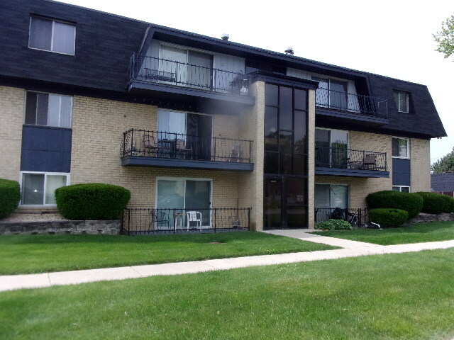 Property Photo:  11100 South 84th Avenue 3B  IL 60465 