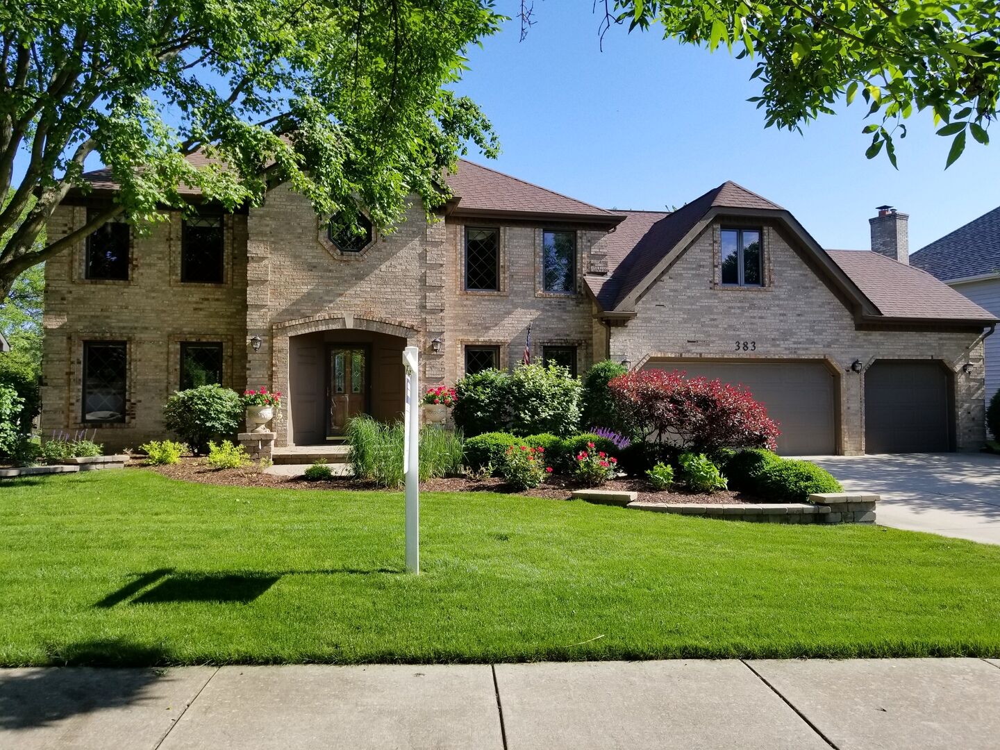 Property Photo: 383 Hoyer Court IL 60565