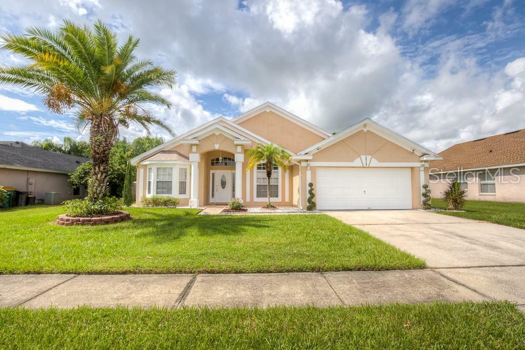 Property Photo:  2615 Hawthorne Lane  FL 34743 