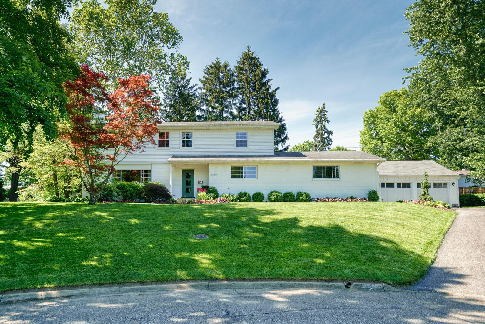 Property Photo:  4129 Rowanne Court  OH 43214 