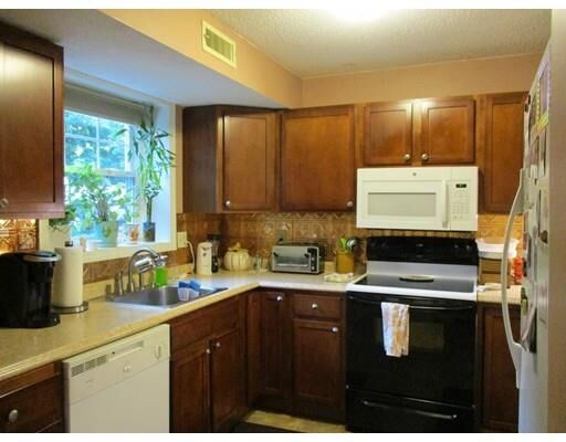 Property Photo:  373 Aiken Ave 13  MA 01850 