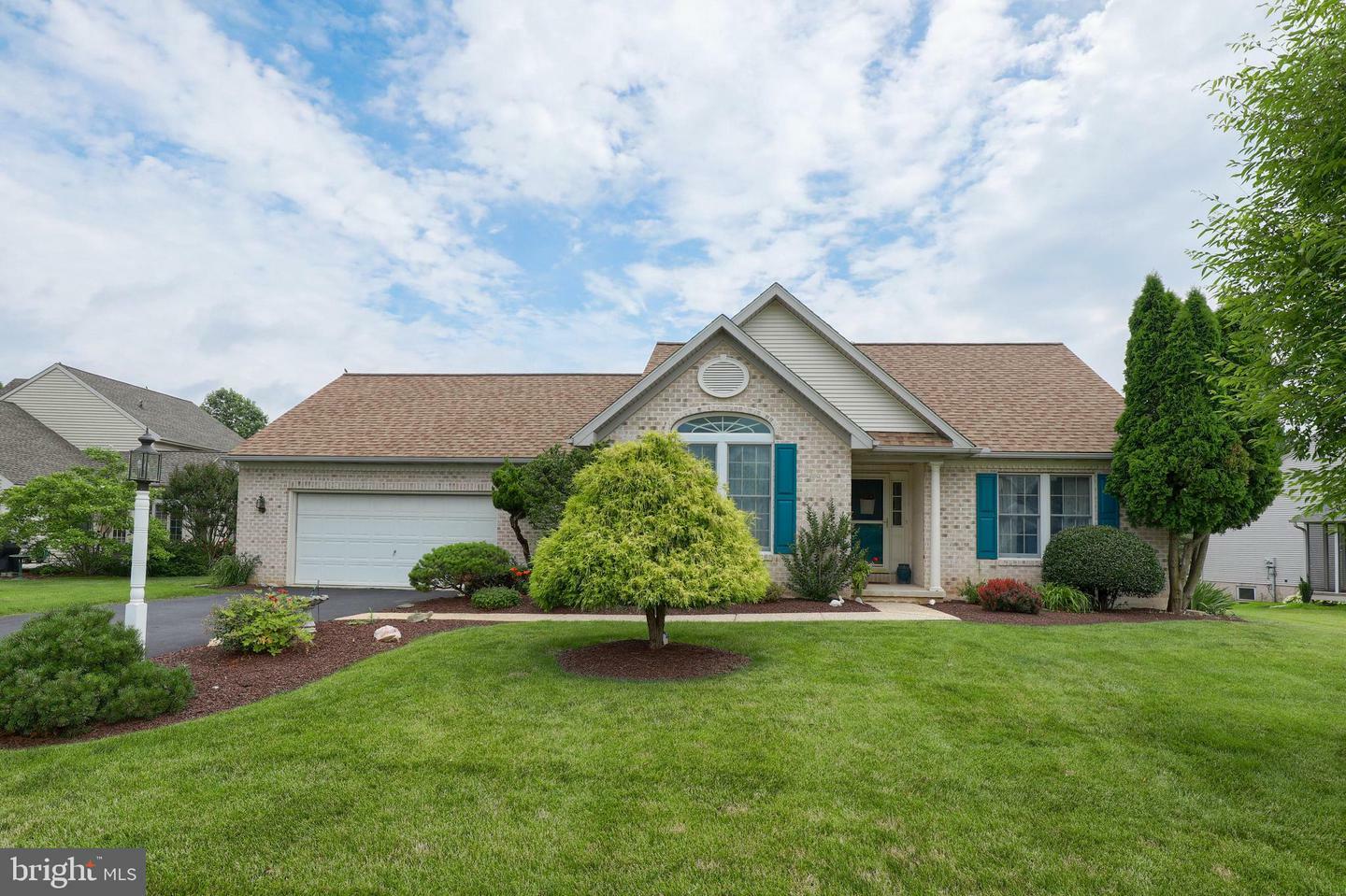 Property Photo: 308 Post Oak Road PA 17603