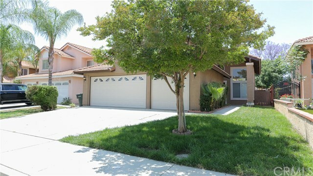 Property Photo:  267 Clear Lake Street  CA 92571 