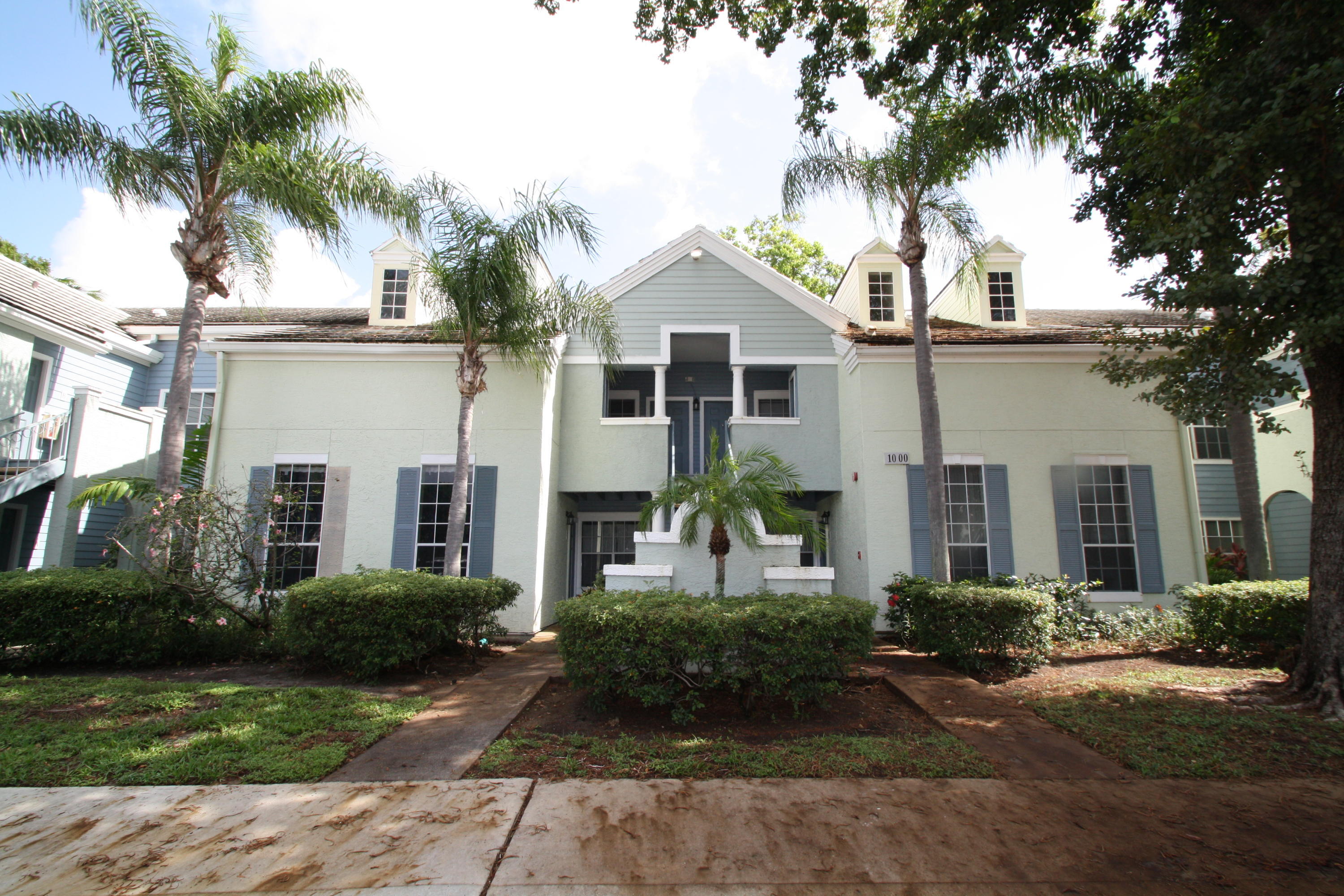 Property Photo:  1000 Crystal Way D  FL 33444 
