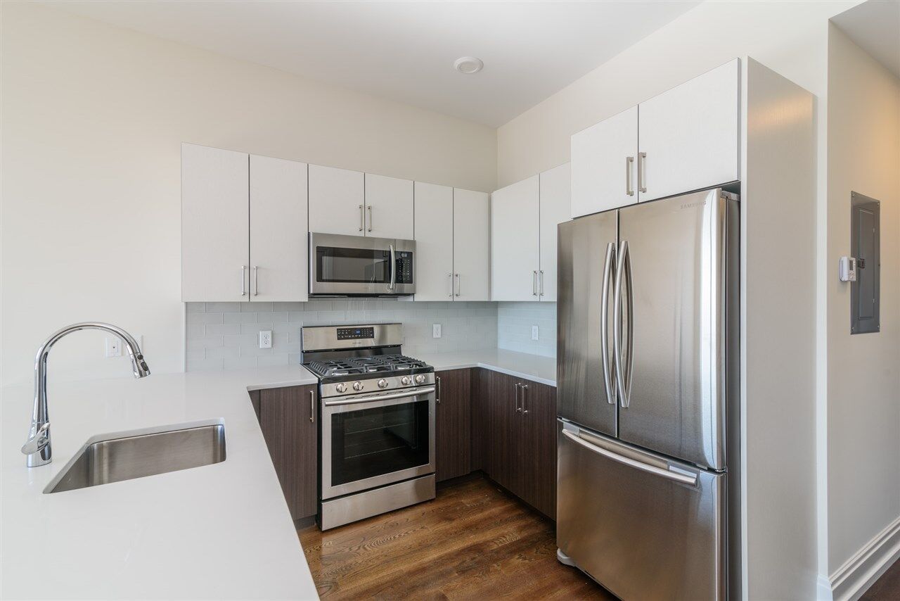 Property Photo:  335 Central Ave 402  NJ 07307 