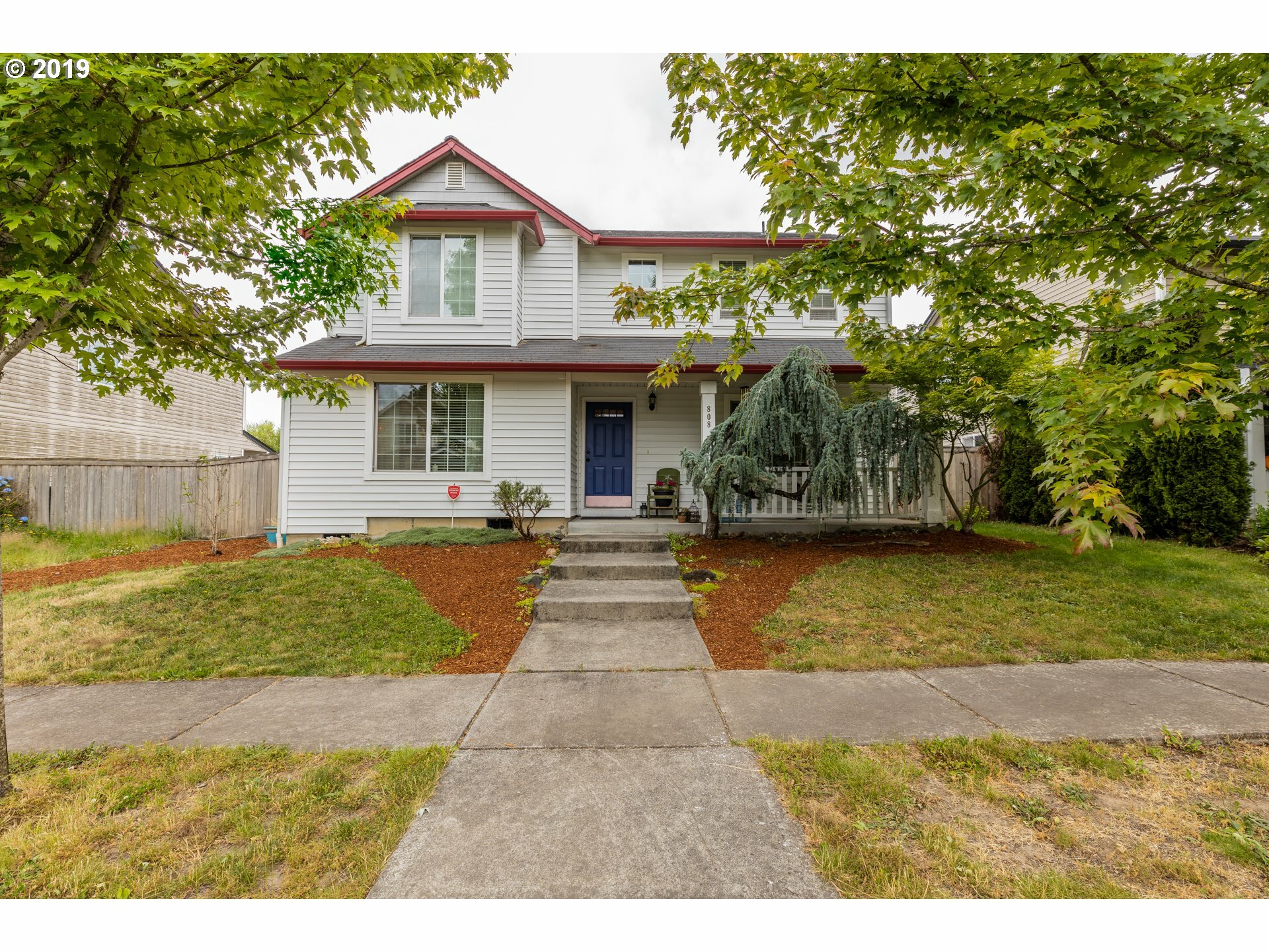 Property Photo:  808 NW 14th Ave  WA 98604 