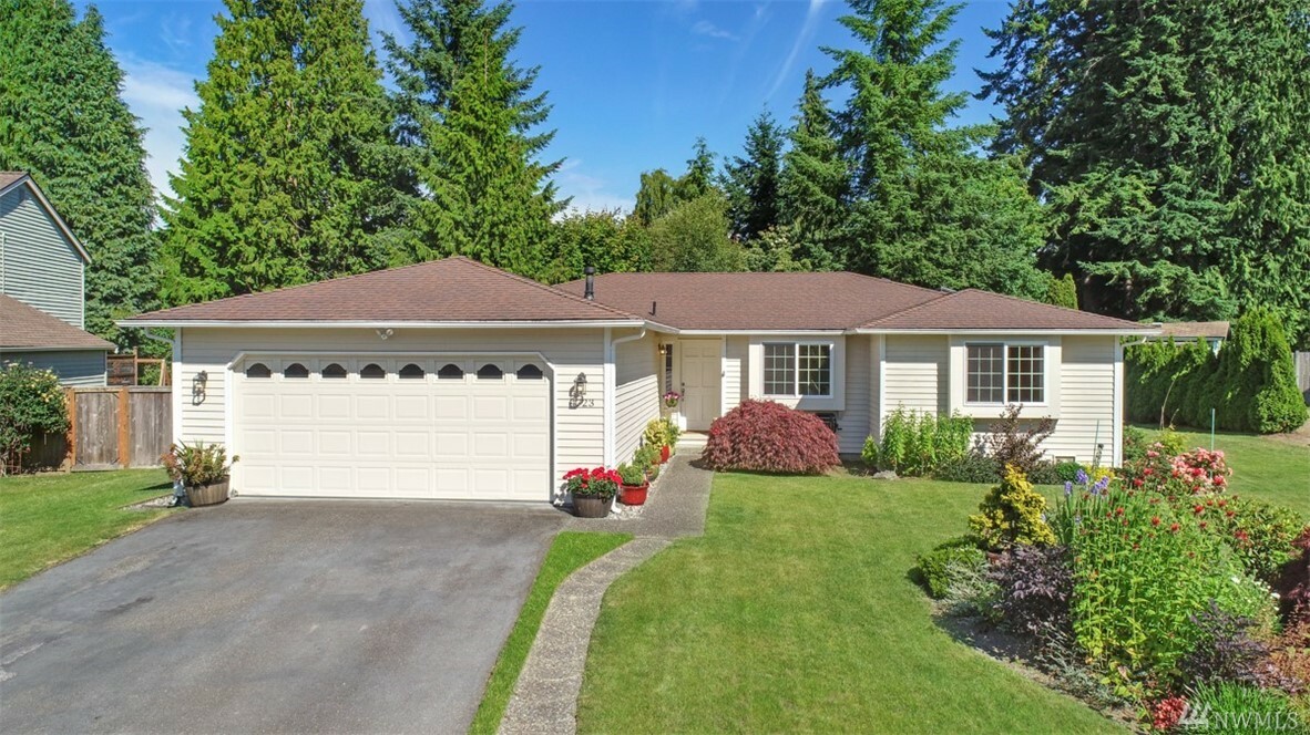 Property Photo:  4723 5th Ave W  WA 98203 