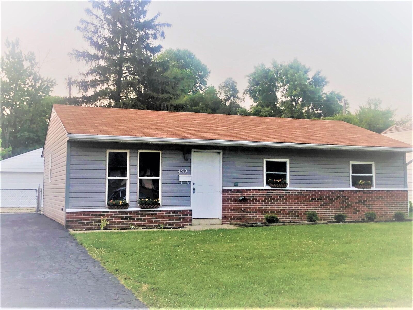 Property Photo:  4310 Conover Place  OH 43227 