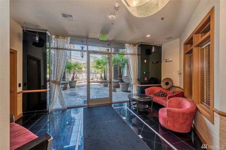 Property Photo:  1125 E Olive St 210  WA 98122 