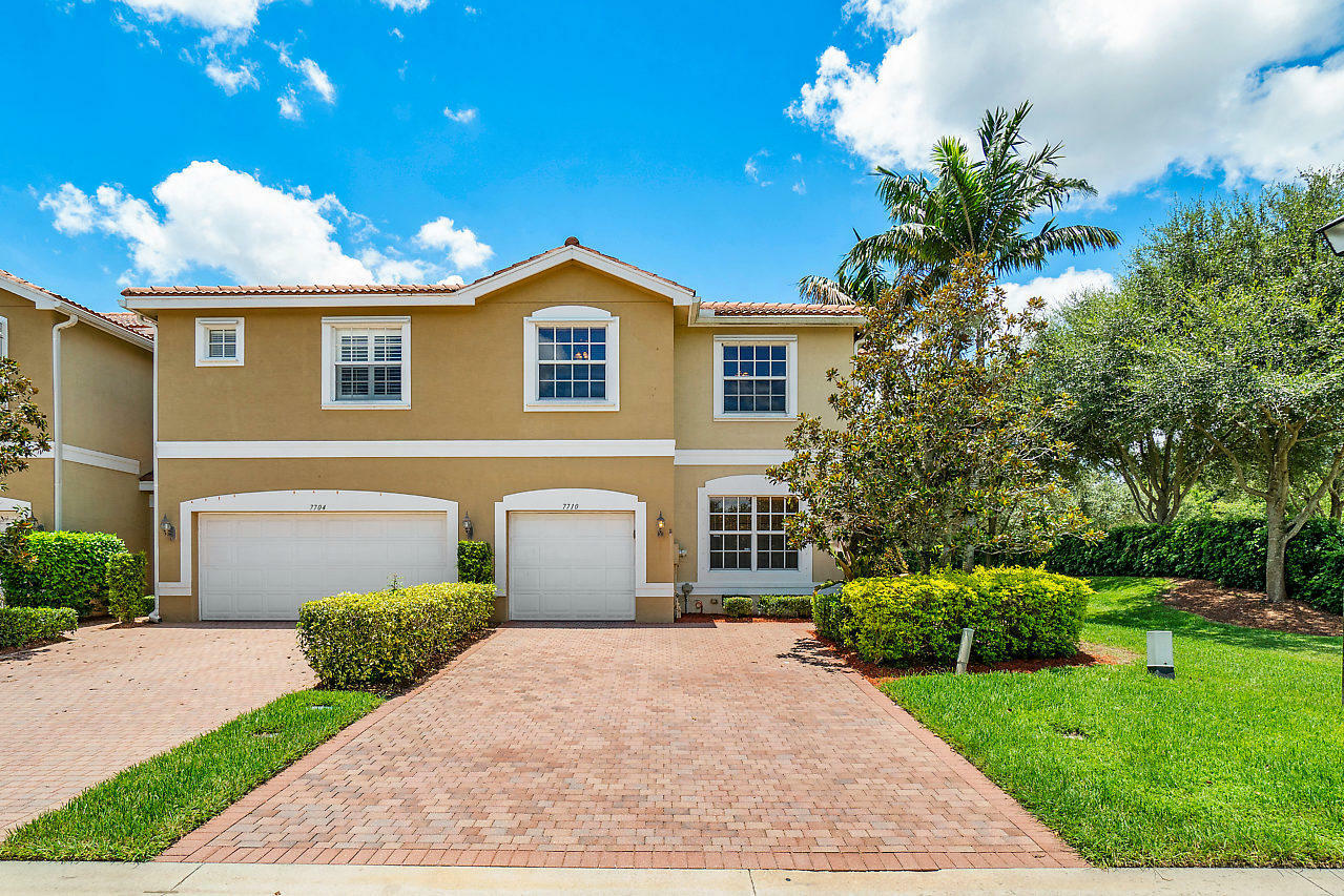 Property Photo:  7710 Spatterdock Drive  FL 33437 