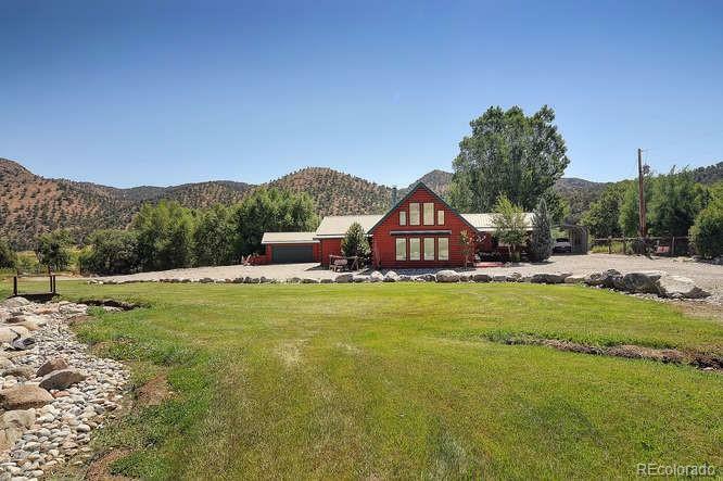 Property Photo:  402 County Road 40  CO 81222 