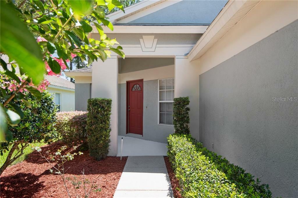 Property Photo: 5232 Gato Del Sol Circle FL 33544