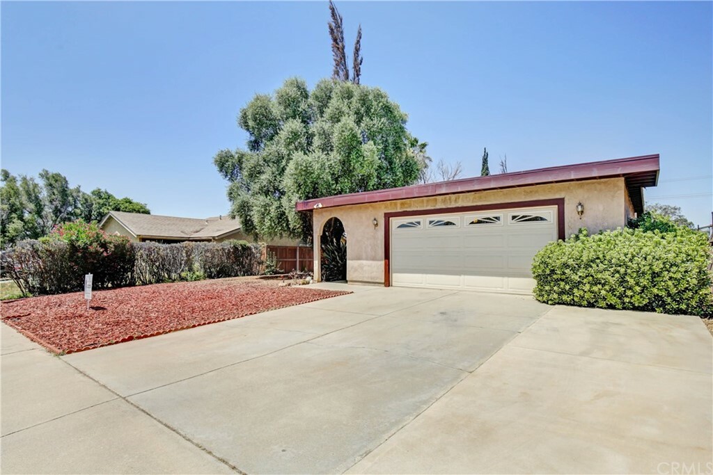 Property Photo:  14271 Homestead Drive  CA 92553 