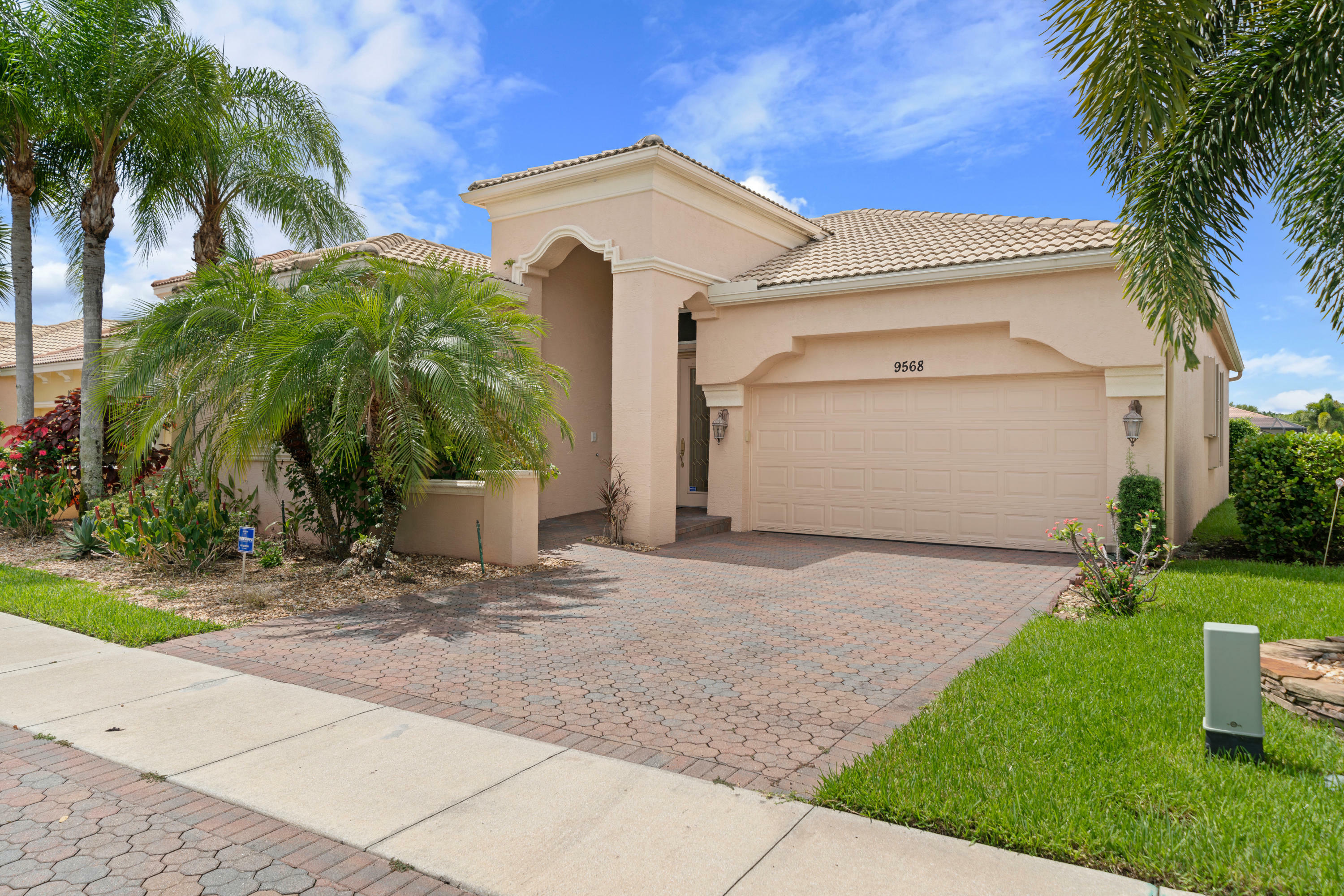 Property Photo: 9568 Via Elegante FL 33411