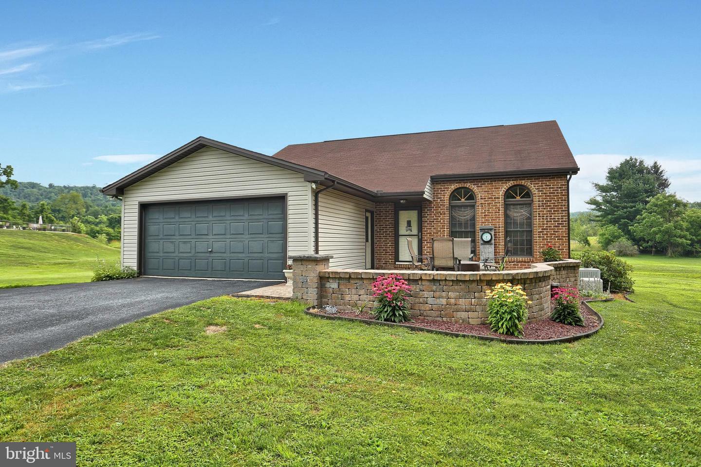 Property Photo:  804 Old Quaker Road  PA 17339 