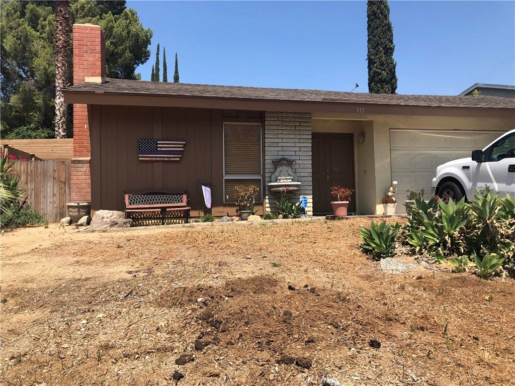 Property Photo: 811 Kentwood Drive CA 92507