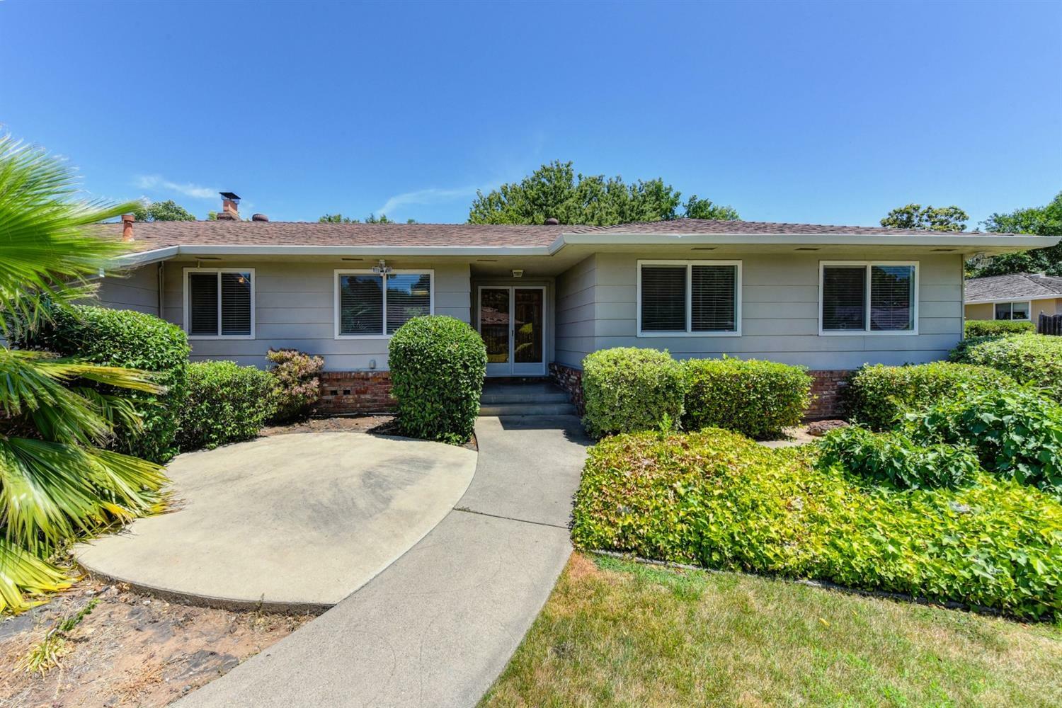 Property Photo:  4760 Oak Twig Way  CA 95608 