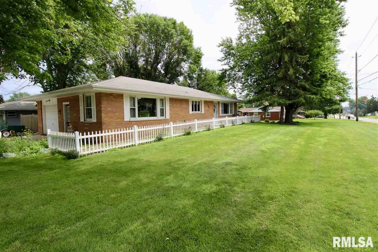 Property Photo:  708 W Front  IL 61561 