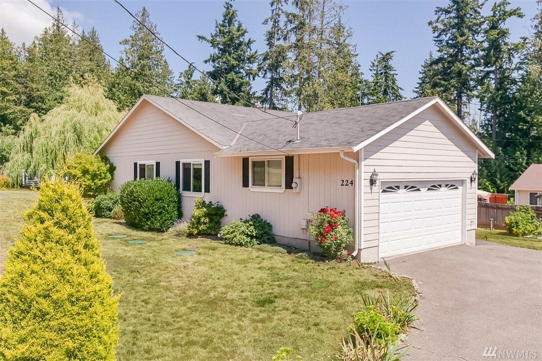 Property Photo:  2241 S Camano Dr  WA 98282 