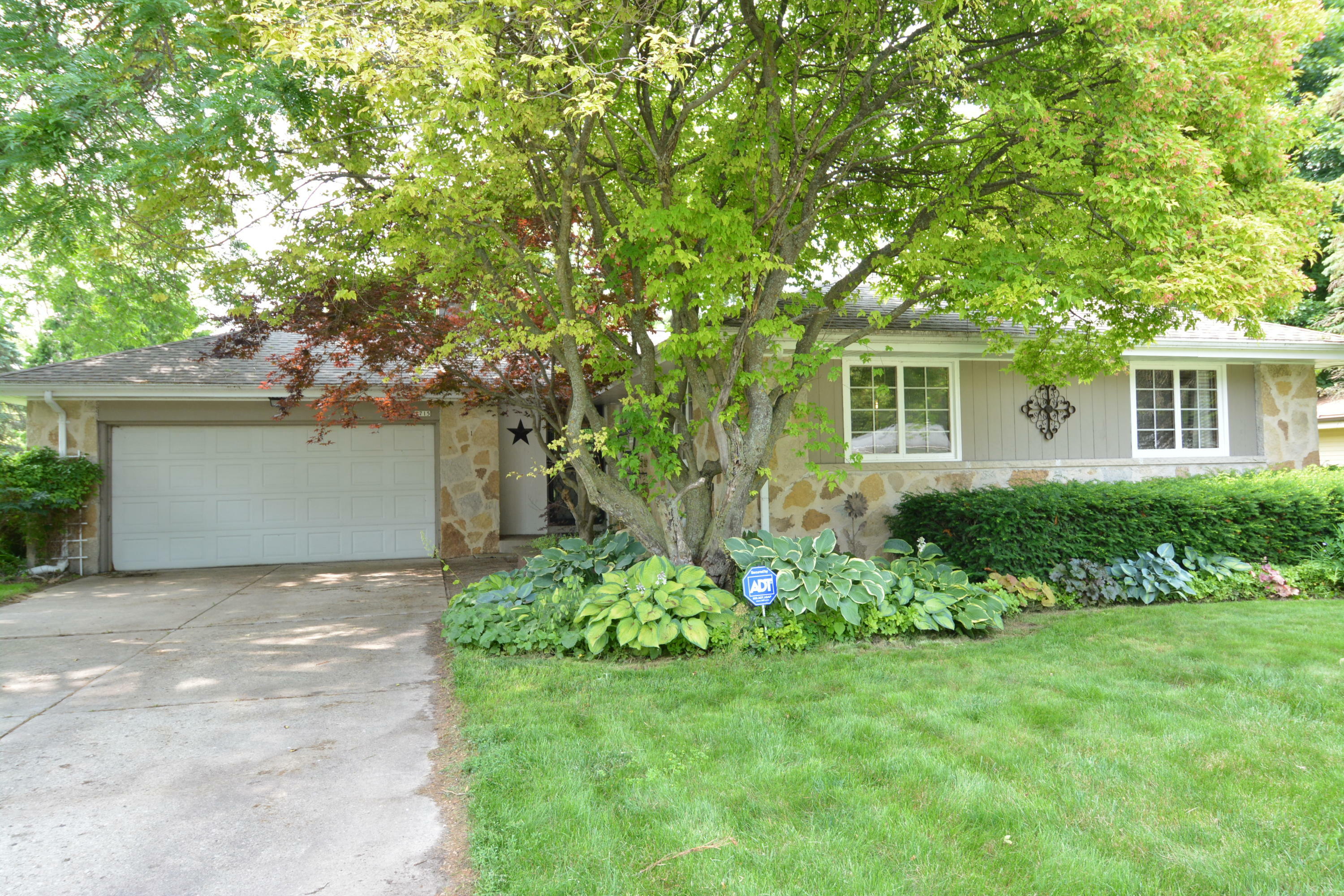 Property Photo:  7715 N 50th St  WI 53223 