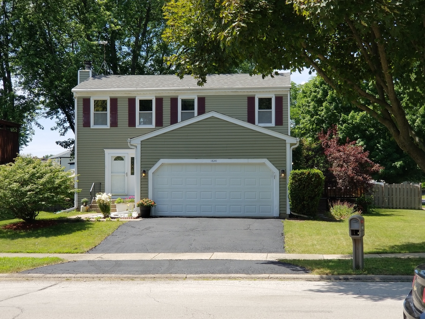 Property Photo:  1641 Cumberland Road  IL 60504 