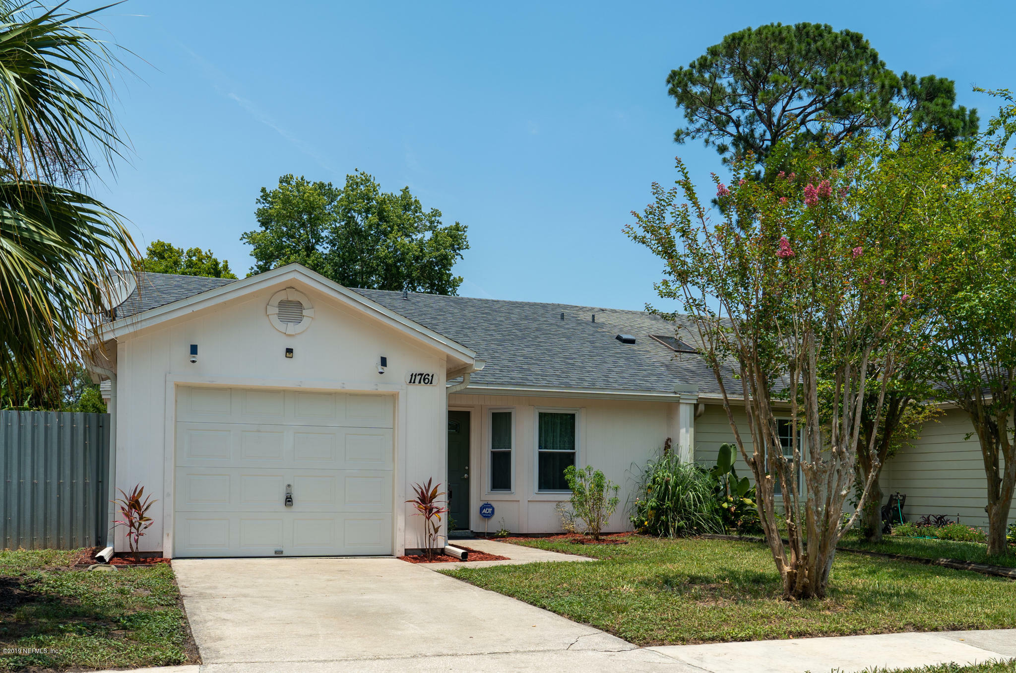 Property Photo:  11761 White Horse Rd  FL 32246 