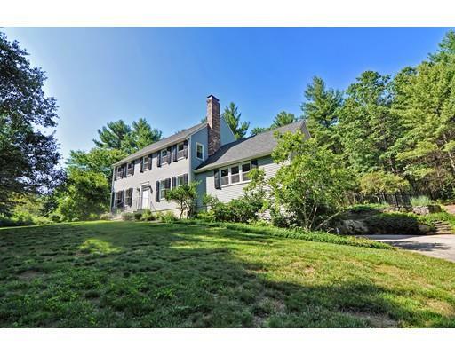 Property Photo:  471 Moon Hill Rd  MA 01534 