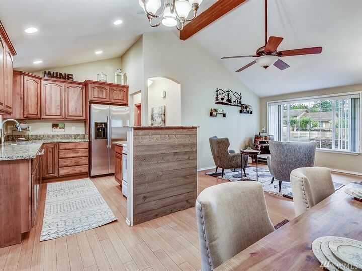 Property Photo:  28833 191st Place SE  WA 98042 