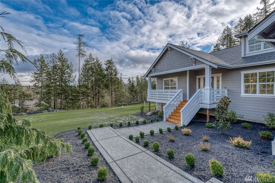Property Photo: 5299 Hoskin Hill Lane SE WA 98366