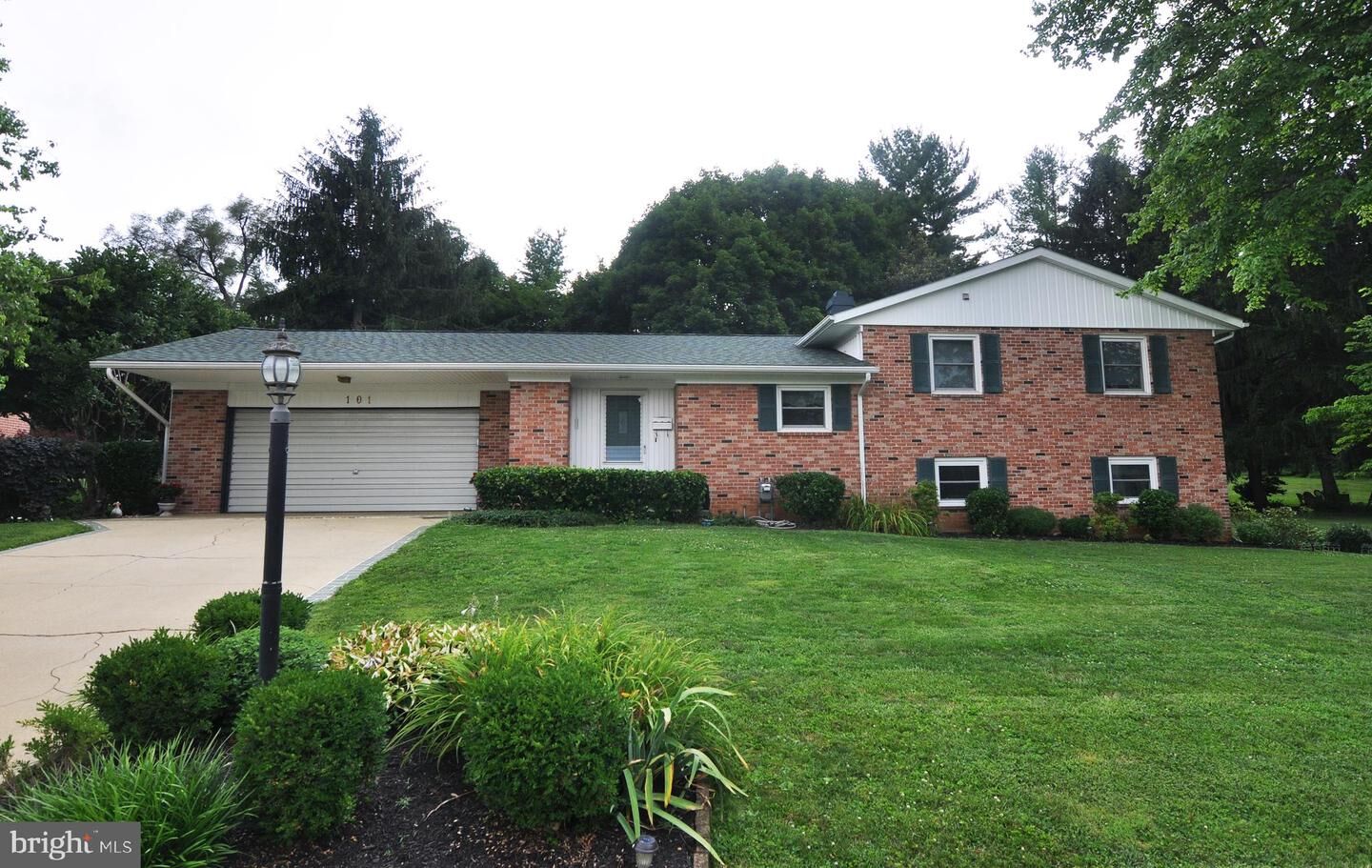 Property Photo: 101 S Delaware WV 25401
