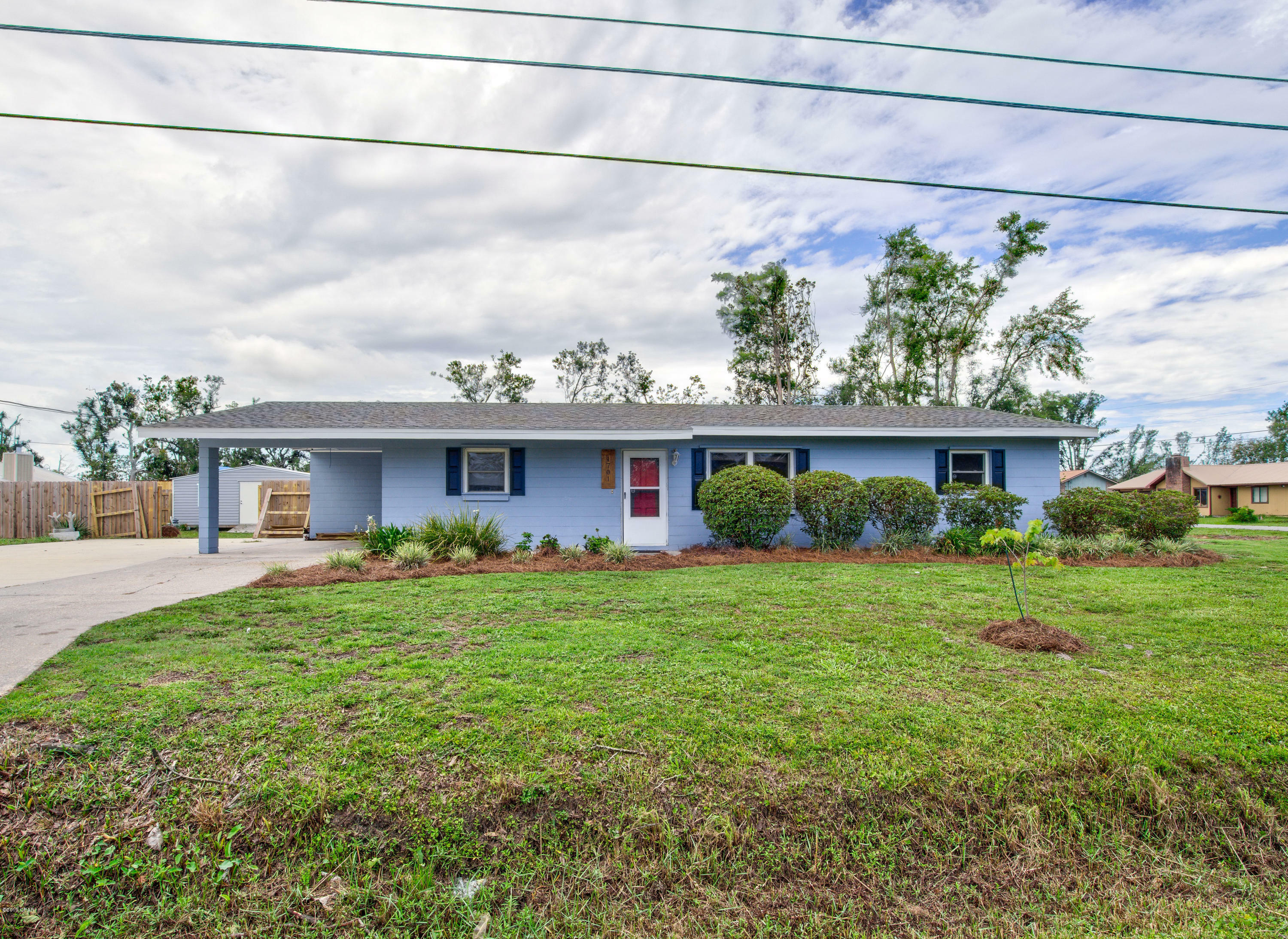 Property Photo:  1701 Montana Avenue  FL 32444 