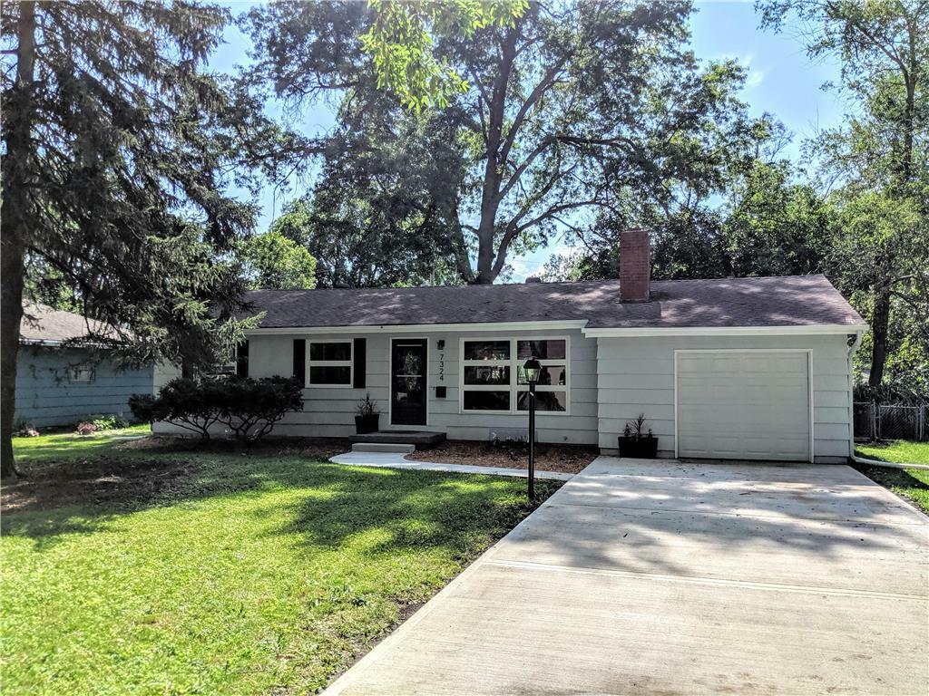 Property Photo: 7324 Santa Fe Drive KS 66204